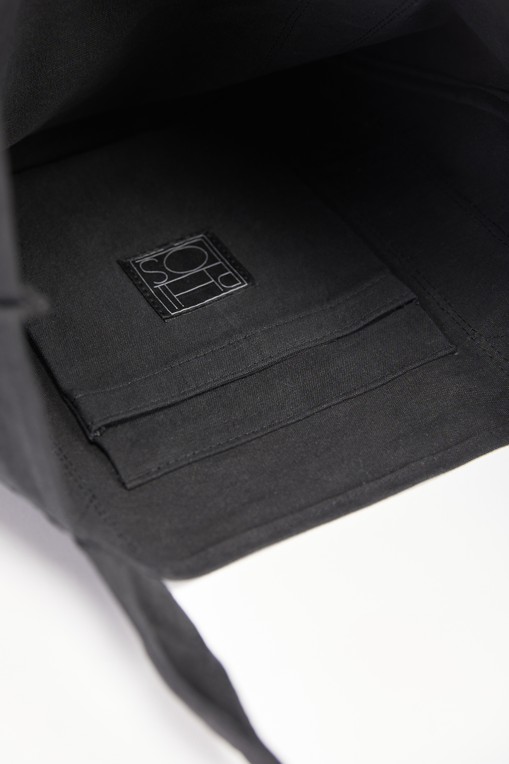TOTE-BAG-AMBAR-NEGRO-5_1000x1500_72.jpg