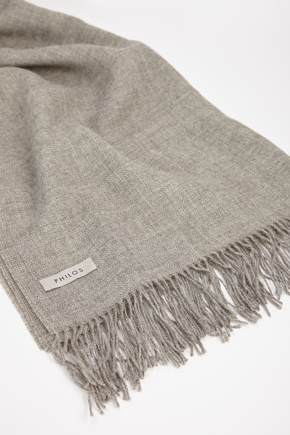 alpaca-gris-3_1000x1500_72.jpg