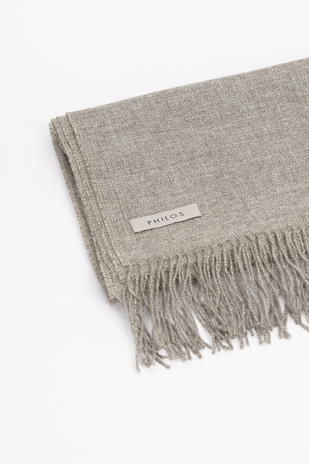 alpaca-gris-4_1000x1500_72.jpg