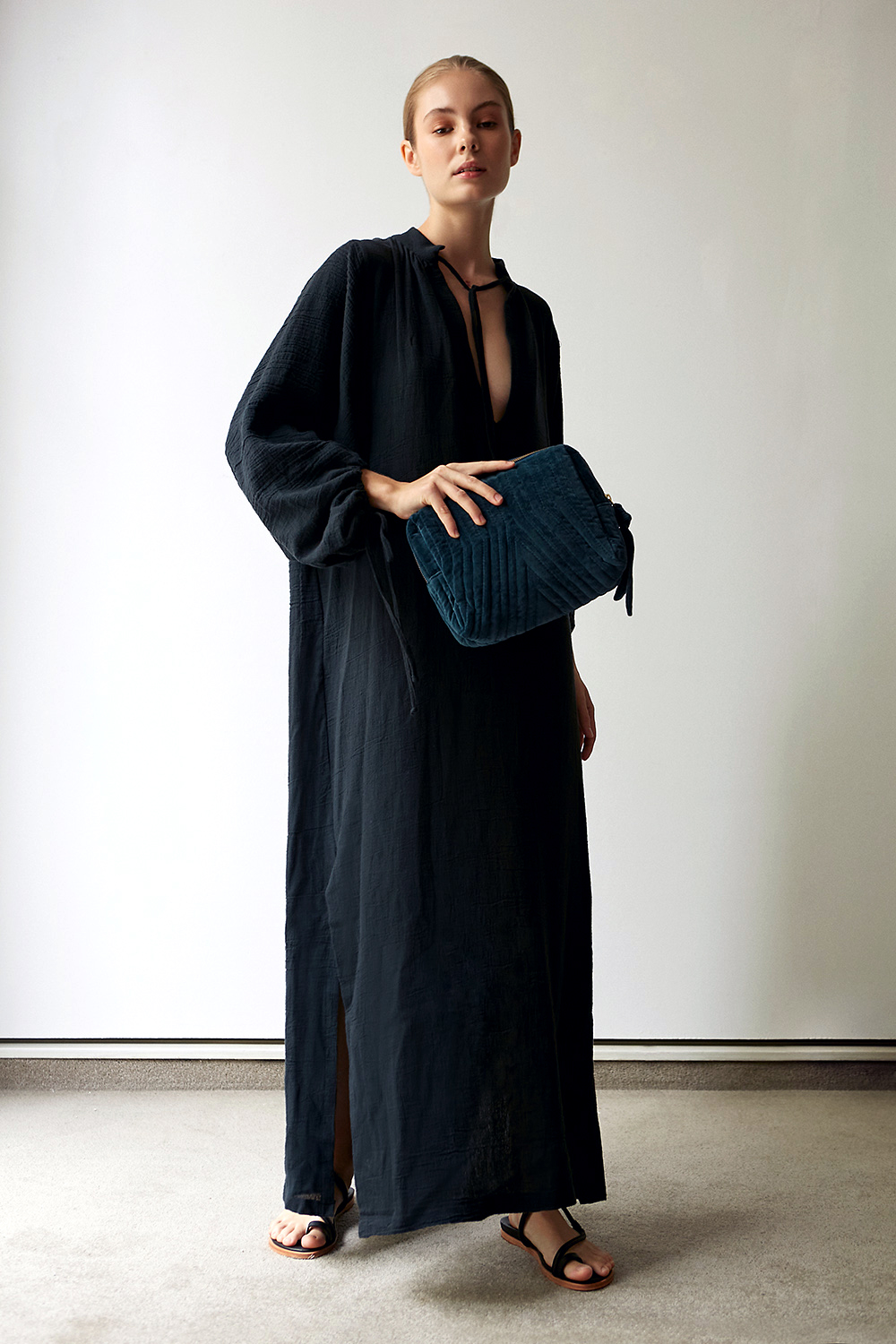 philos_lifestyle_loungewear_tunica_larga_canelo_negro_2_1000x1500_72-1.jpg