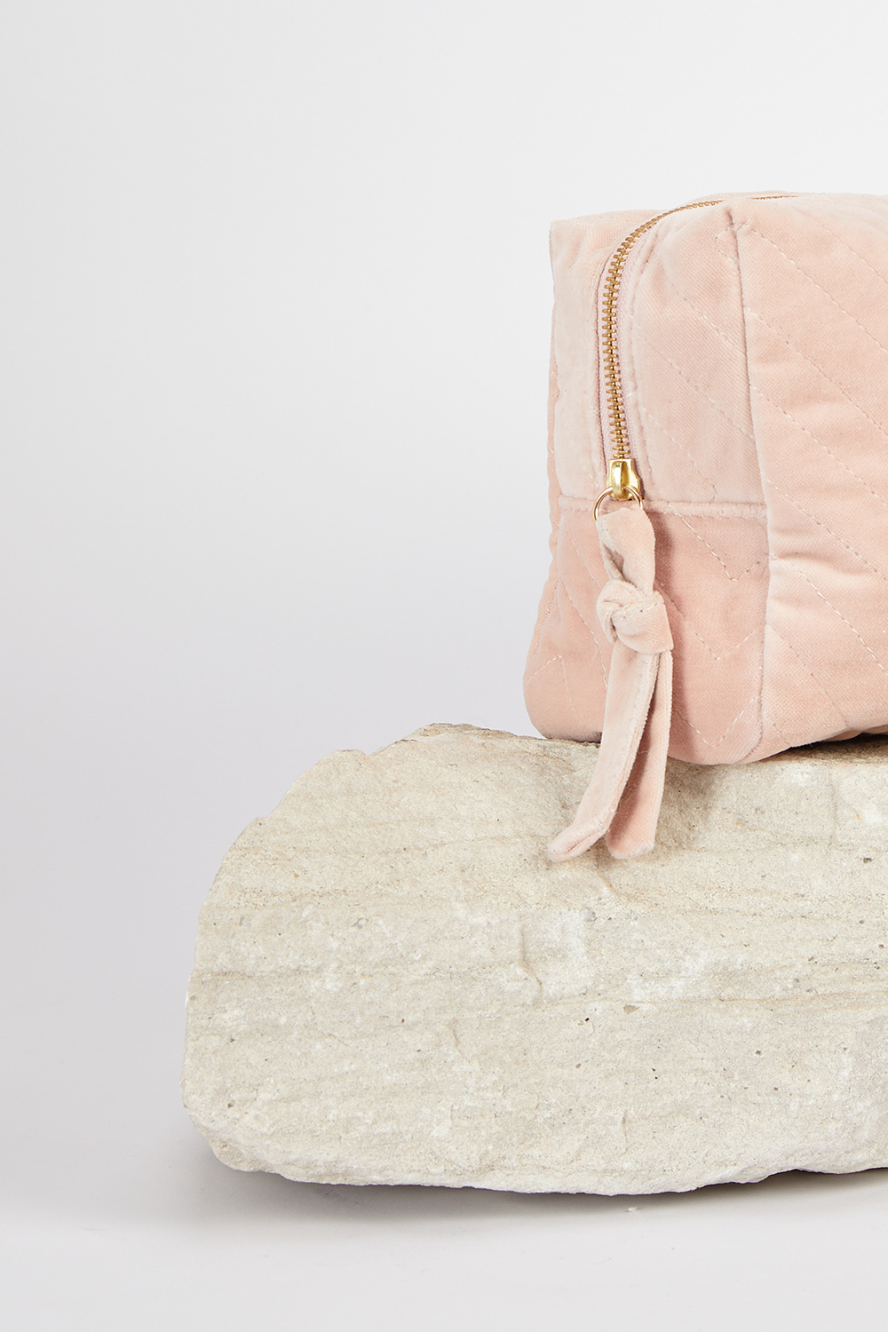 pouch-capuchina-rosa-maxi-1-1_1000x1500_72.jpg